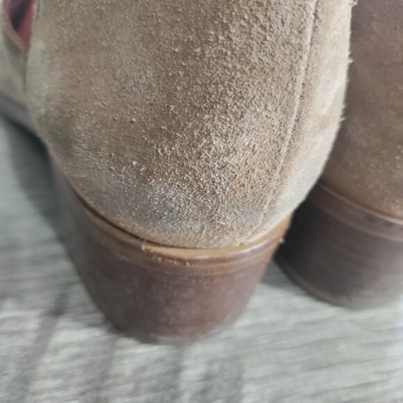 Marc Fisher Footwear Yilda Cutout Bootie, Medium Natural Suede, 11M - Picture 9 of 12